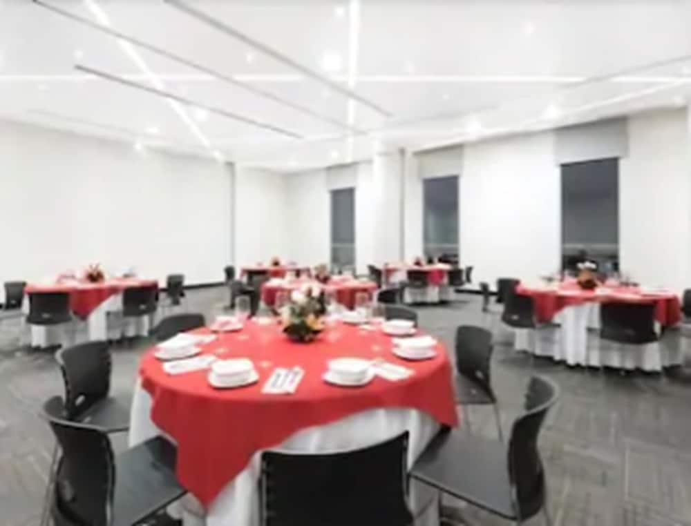 Ramada Encore San Luis Potosí Dış mekan fotoğraf